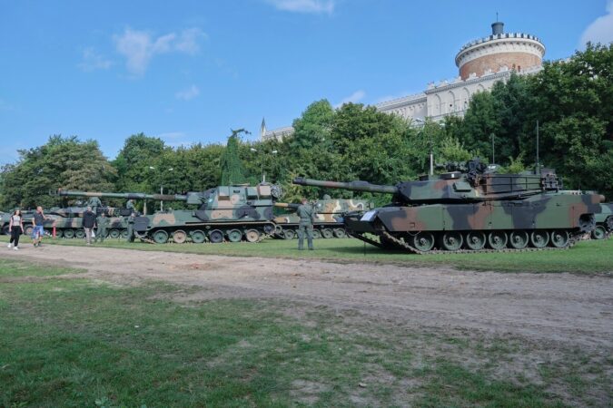 Piknik wojskowy na Błoniach pod Zamkiem w Lublinie