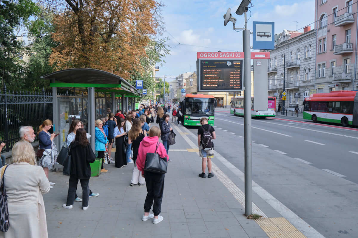 Studenci wrócili do Lublina: tłoczniej w autobusach, korki na ulicach