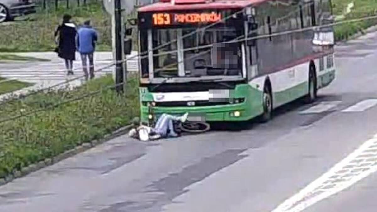 Kierowca trolejbusu potrącił rowerzystkę na przejściu dla pieszych na ul. Orkana