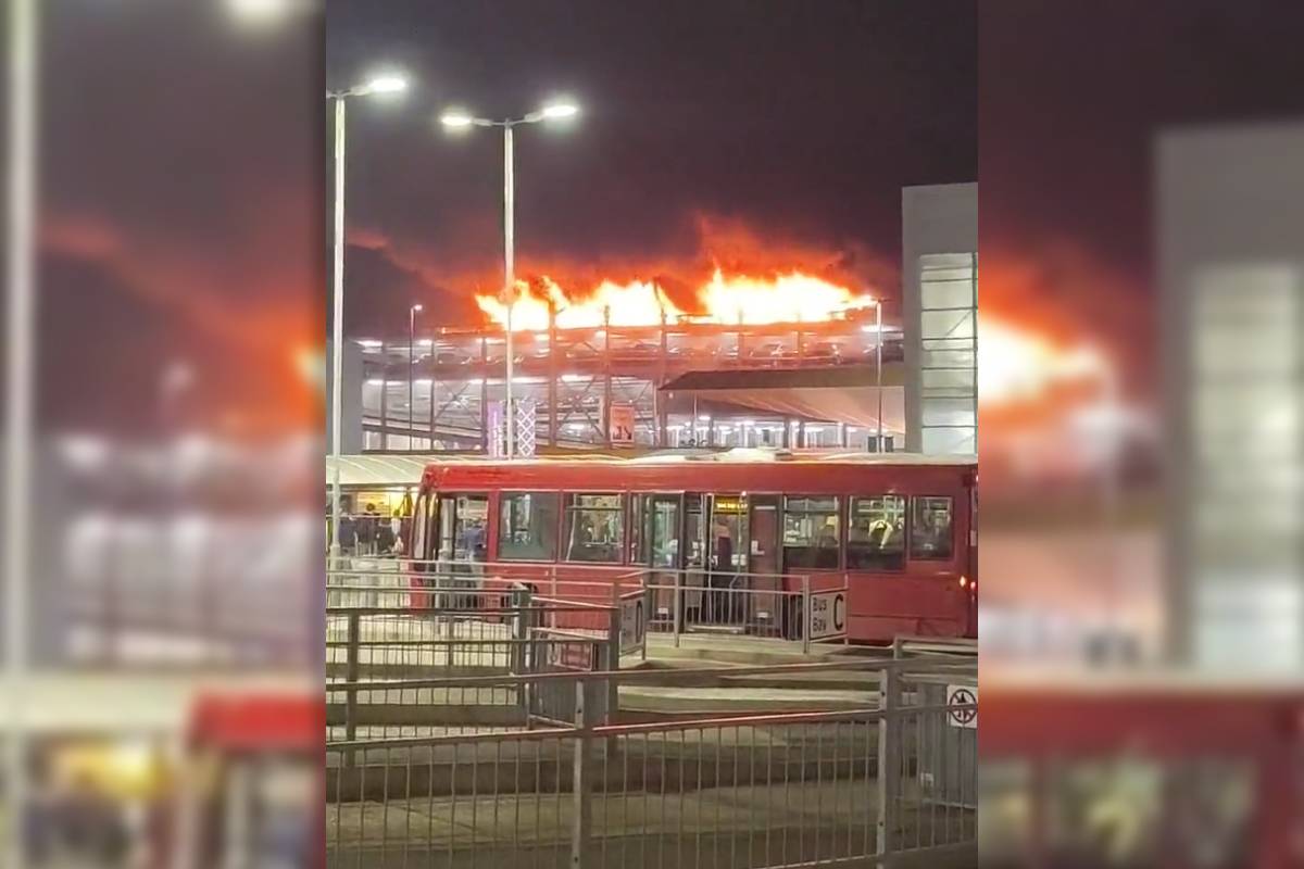 Pożar parkingu na lotnisku Londyn-Luton