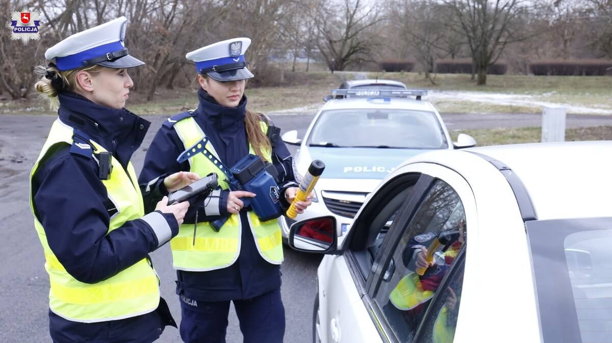Uwaga kierowcy, jutro wojewódzka akcja policji „Alkohol i Narkotyki” Celem akcji jest usunięcie z dróg nietrzeźwych i odurzonych kierujących 1 Kontrola drogowa policji