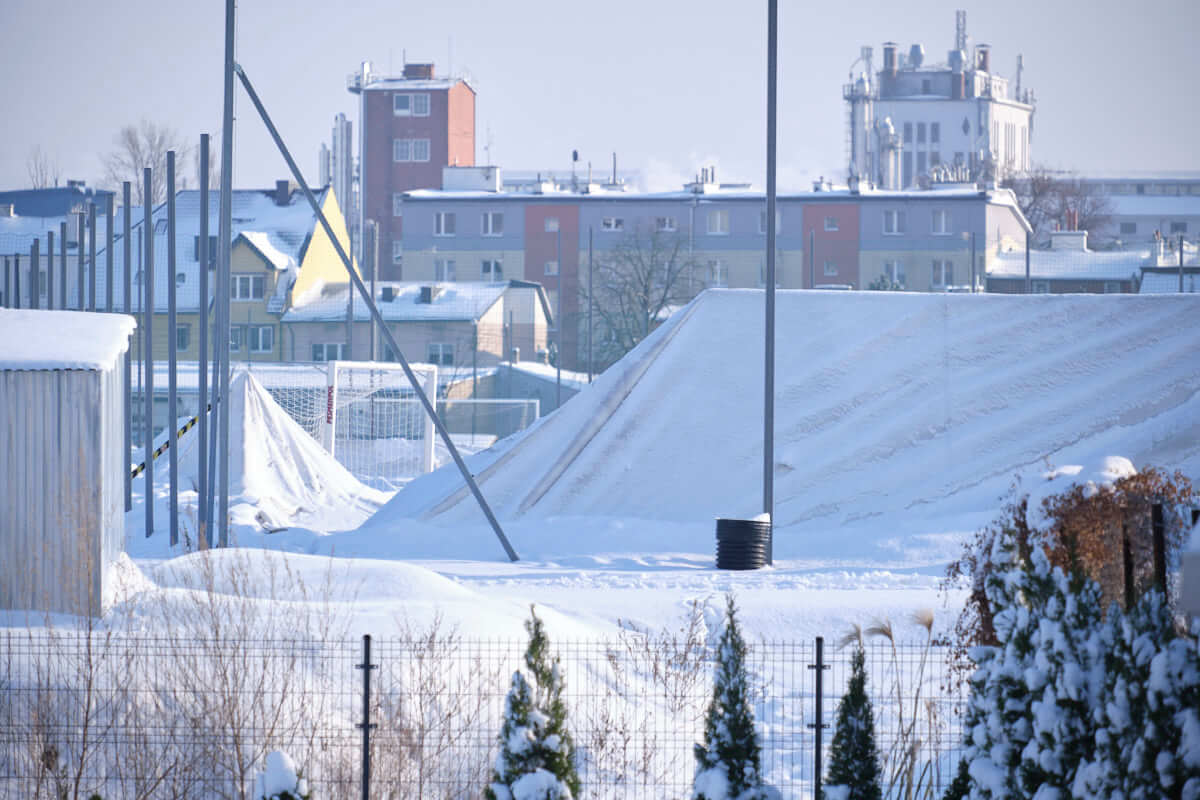 Hala pneumatyczna Lubelskiej Akademii Futbolu zawaliła się pod naporem śniegu