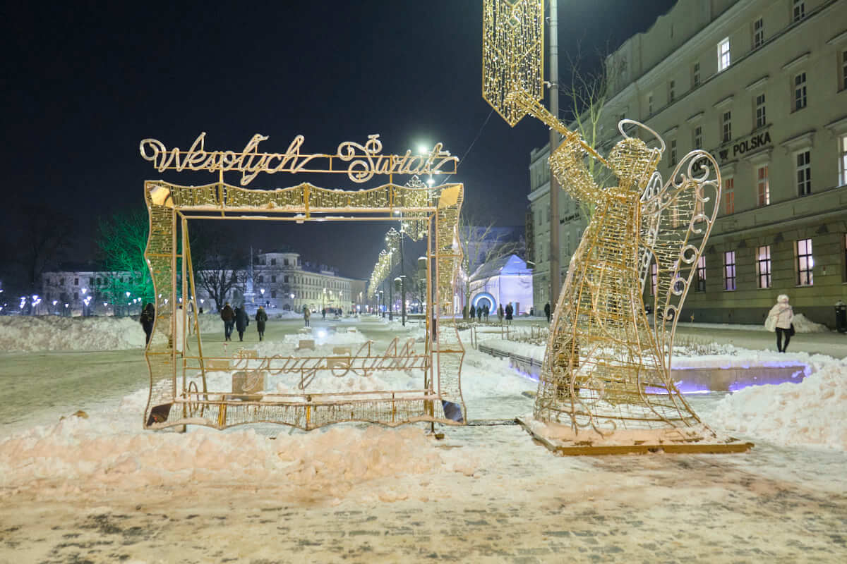 Montaż świątecznych iluminacji w Lublinie