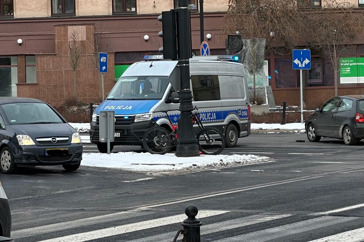 Kierowca volkswagena potrącił rowerzystę na skrzyżowaniu w centrum Lublina