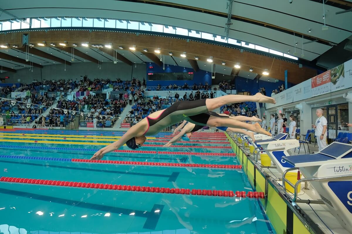 Zawody pływackie organizowane na basenie olimpijskim w Aqua Lublin