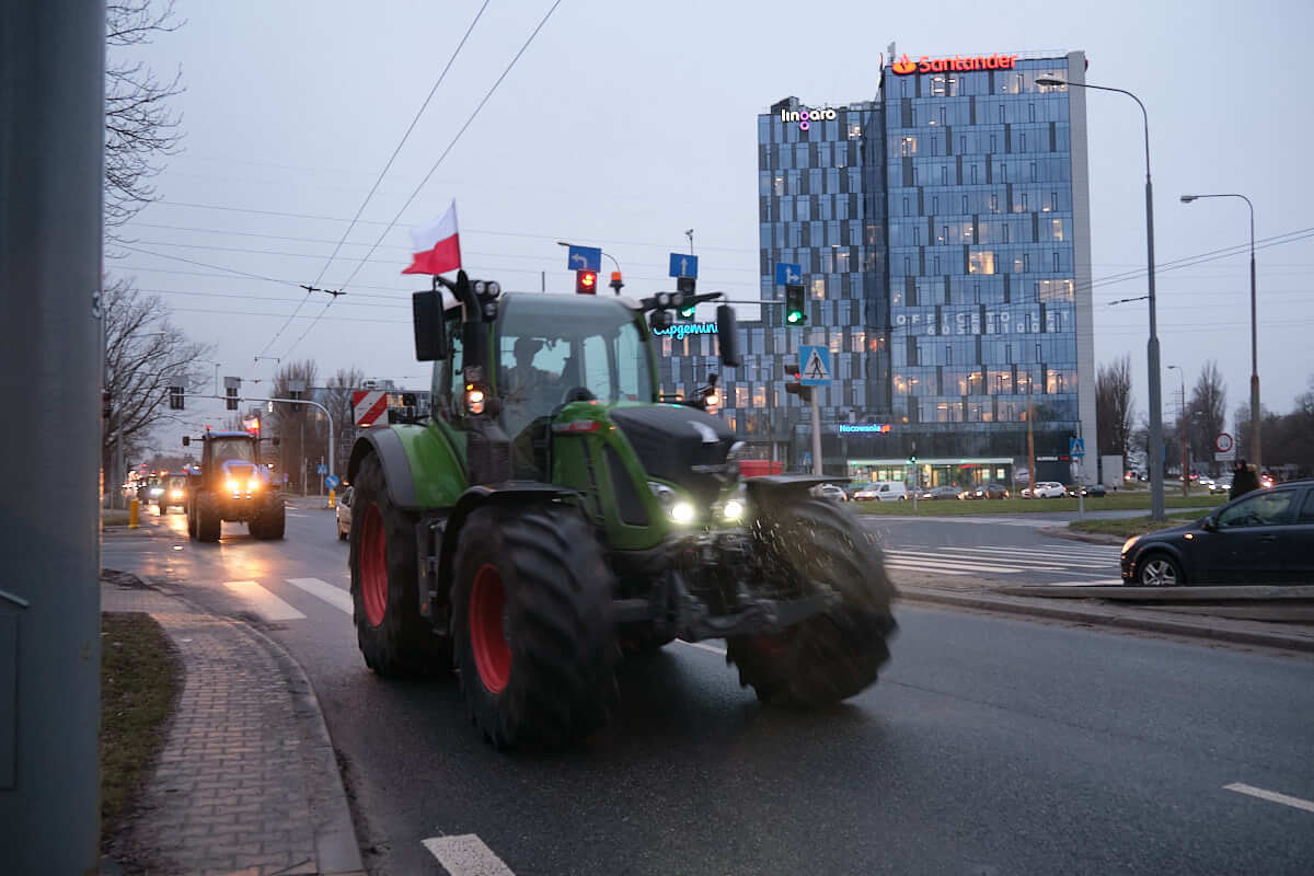Spontaniczny przejazd rolników do centrum Lublina