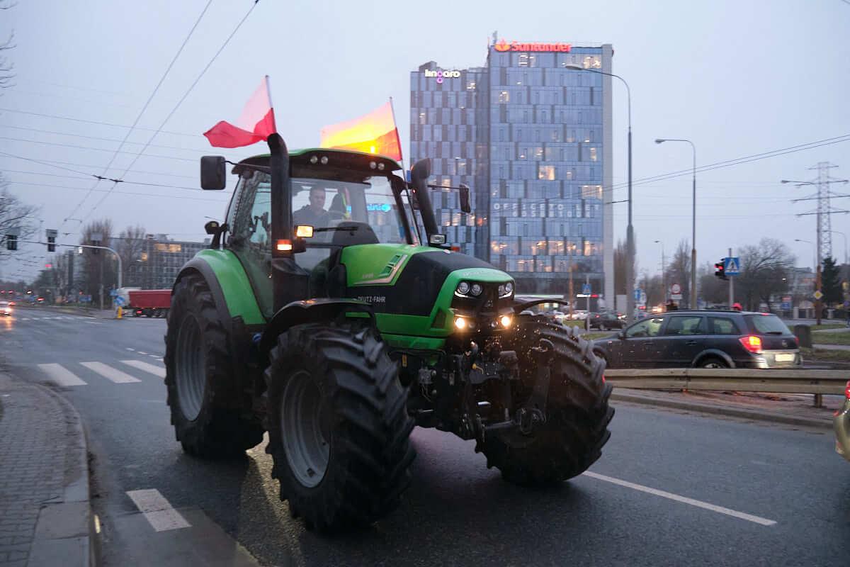 Spontaniczny przejazd rolników do centrum Lublina
