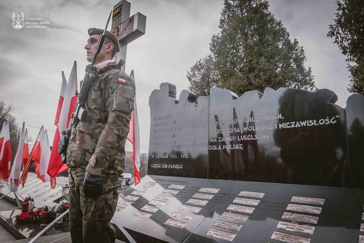 pomnik, Narodowy Dzień Pamięci „Żołnierzy Wyklętych"