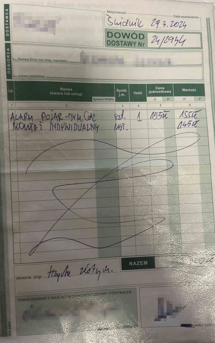 Fałszywy gazownik naciągnął kobietę na 300 zł. Miał zainstalować czujnik do wykrywania nieszczelności 2 Instalacja czujnika gazowego