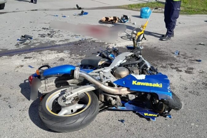 Motocyklista zderzył się z oplem w Mętowie