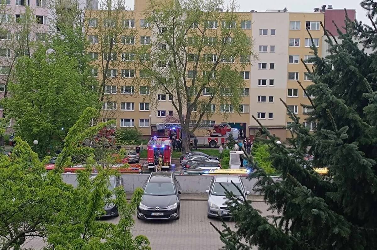 Dwa groźne pożary wieżowców w Lublinie. Strażacy interweniowali przy ul. Kiepury i Radzyńskiej. Wszystko wskazuje na podpalenia