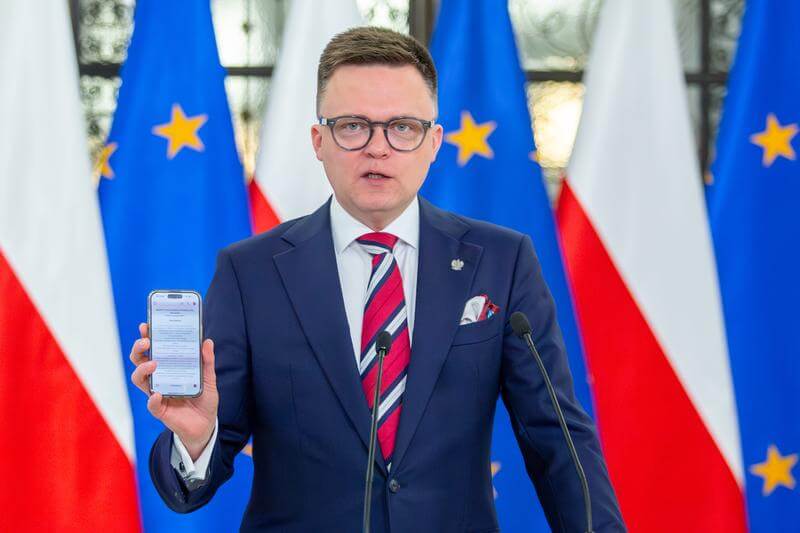 Marszałek Sejmu Szymon Hołownia "Konstytucja"