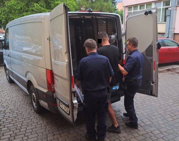 Zatrzymano włamywaczy grasujących w Lubartowie | fot. Policja