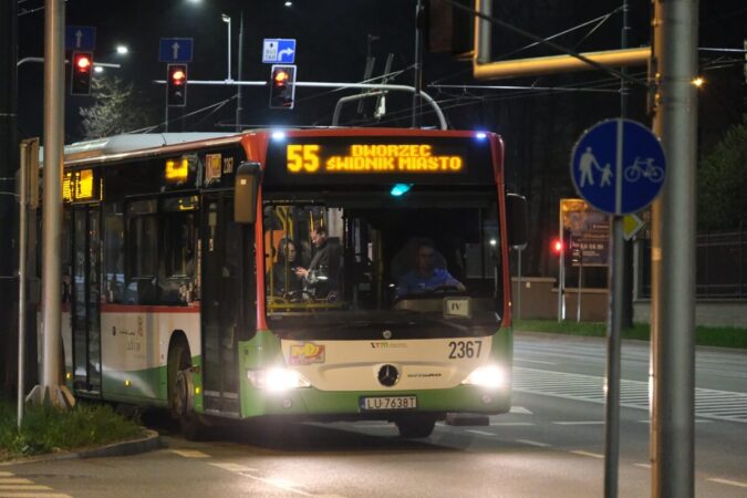 Autobus na linii nr 55