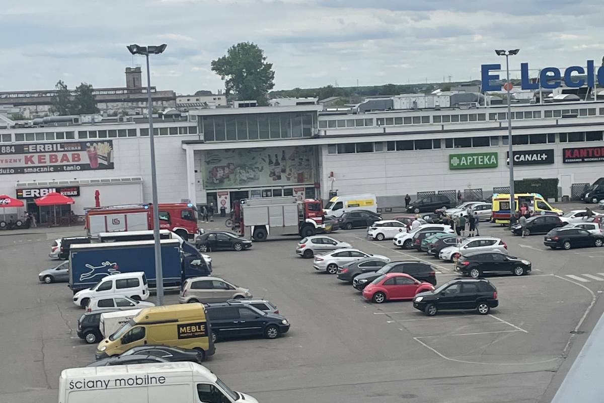 BMW uderzył w bok hondy na parkingu E.Leclerc przy ul. Turystycznej