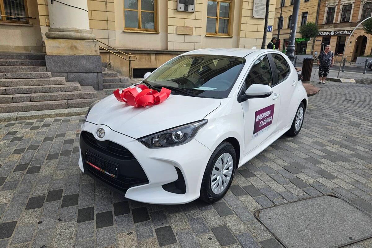 Hybrydowa Toyota Yaris główną nagrodą w loterii Rozlicz PIT w Lublinie