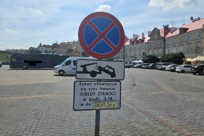 Zakaz parkowania na Placu Zamkowym w niedzielę 28 lipca