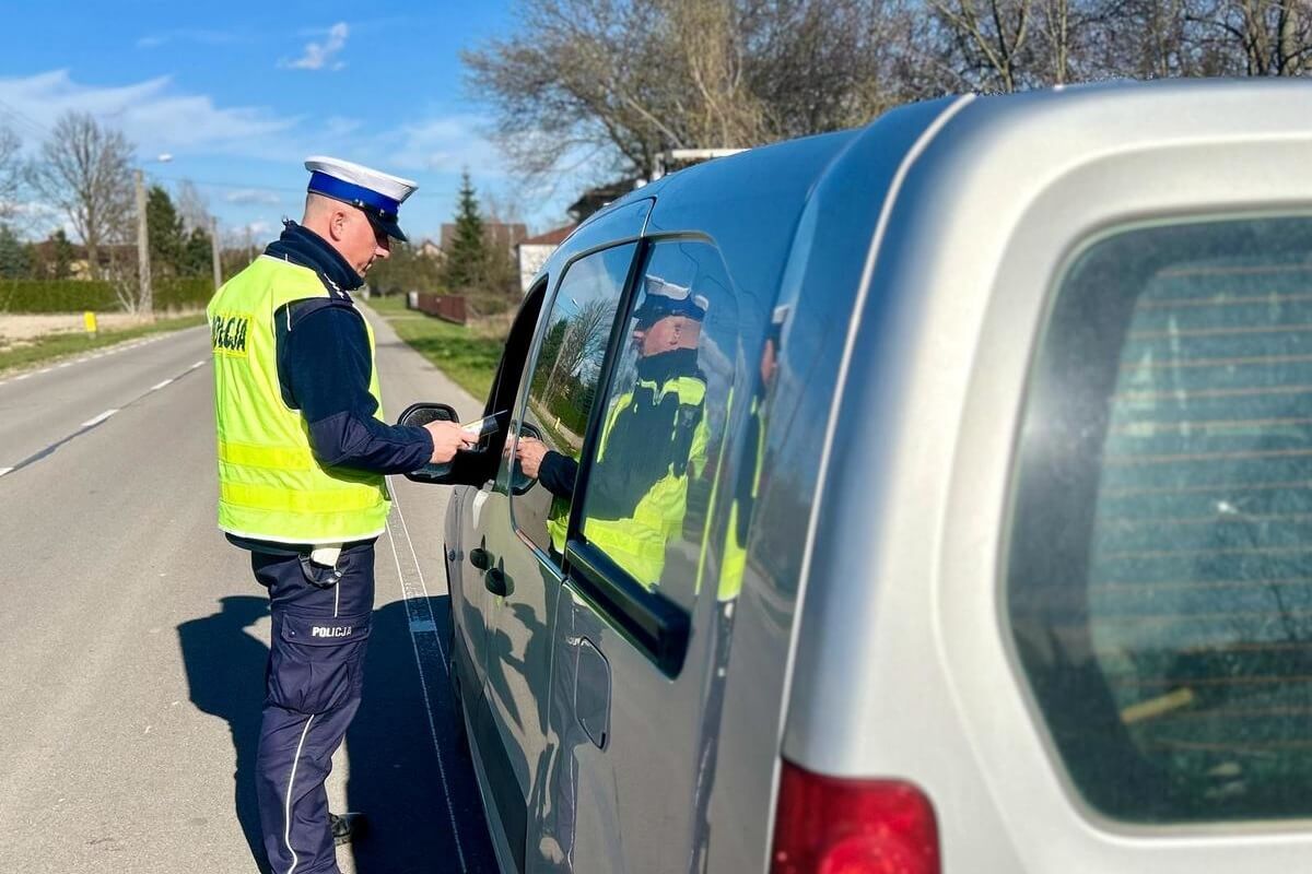 policjant, kontrola trzeźwości,