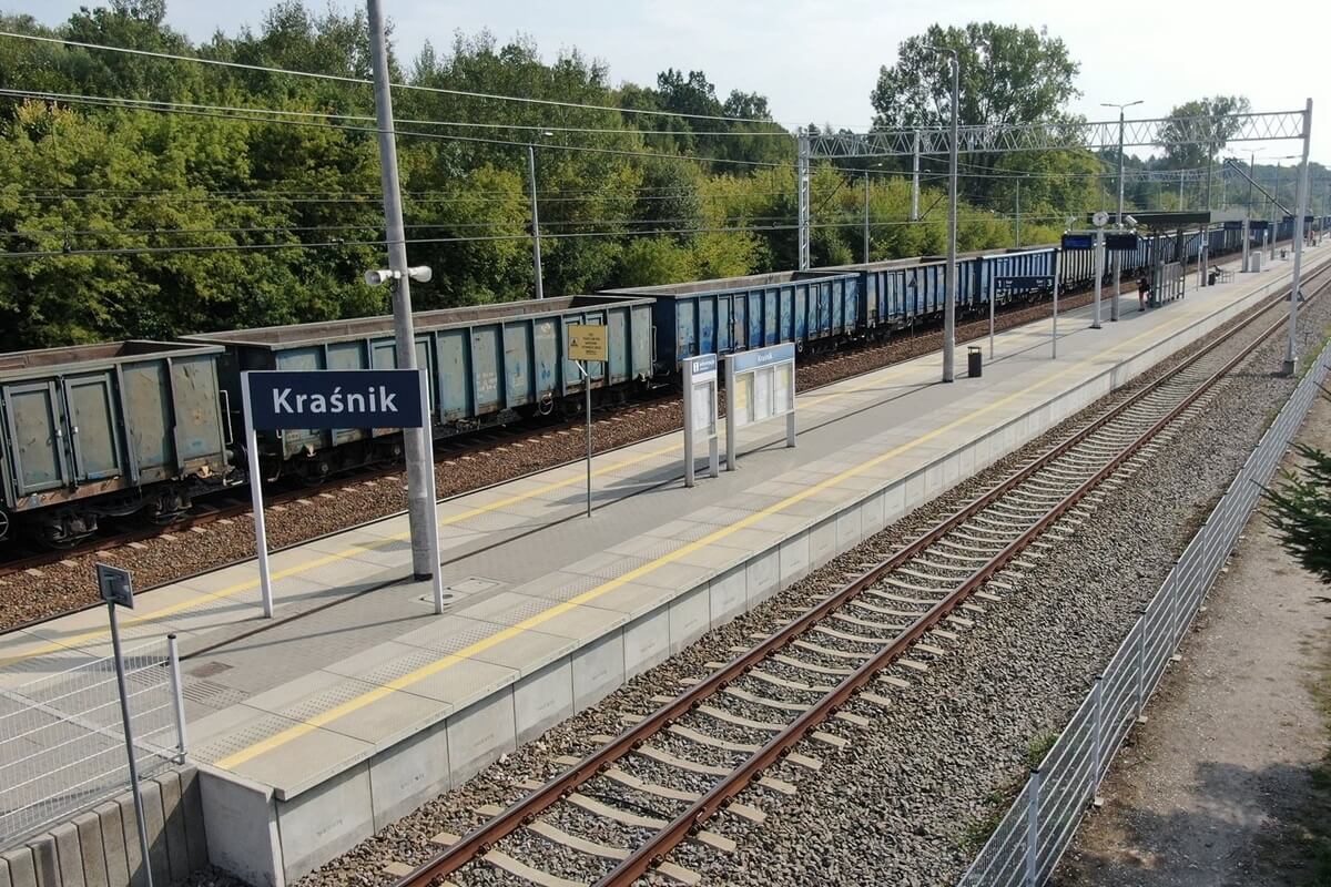 Pociąg towarowy na stacji Kraśnik