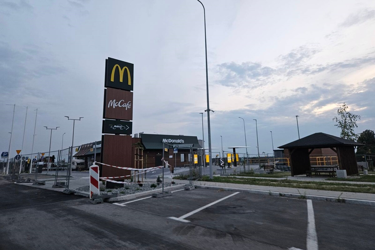 Restauracja McDonalds na MOP Obroki przy S19