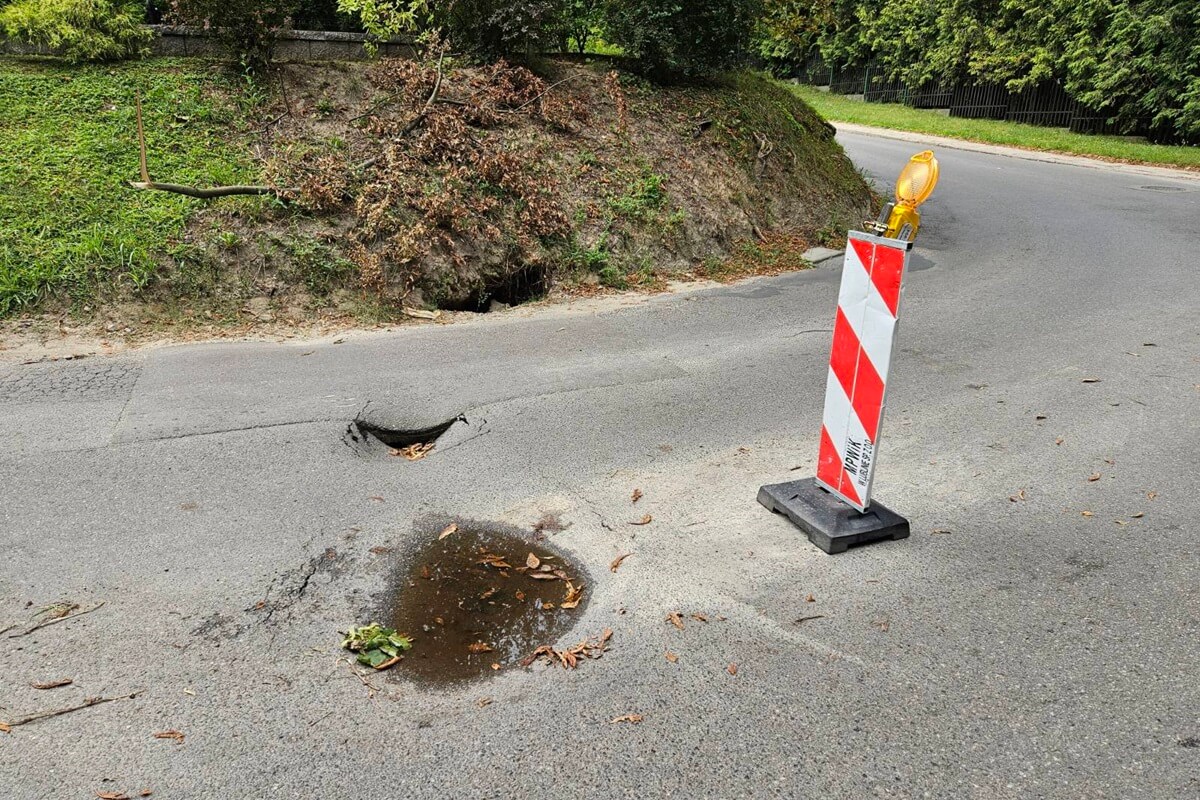 Zapadła się jezdnia na ul. Sławinkowskiej w Lublinie