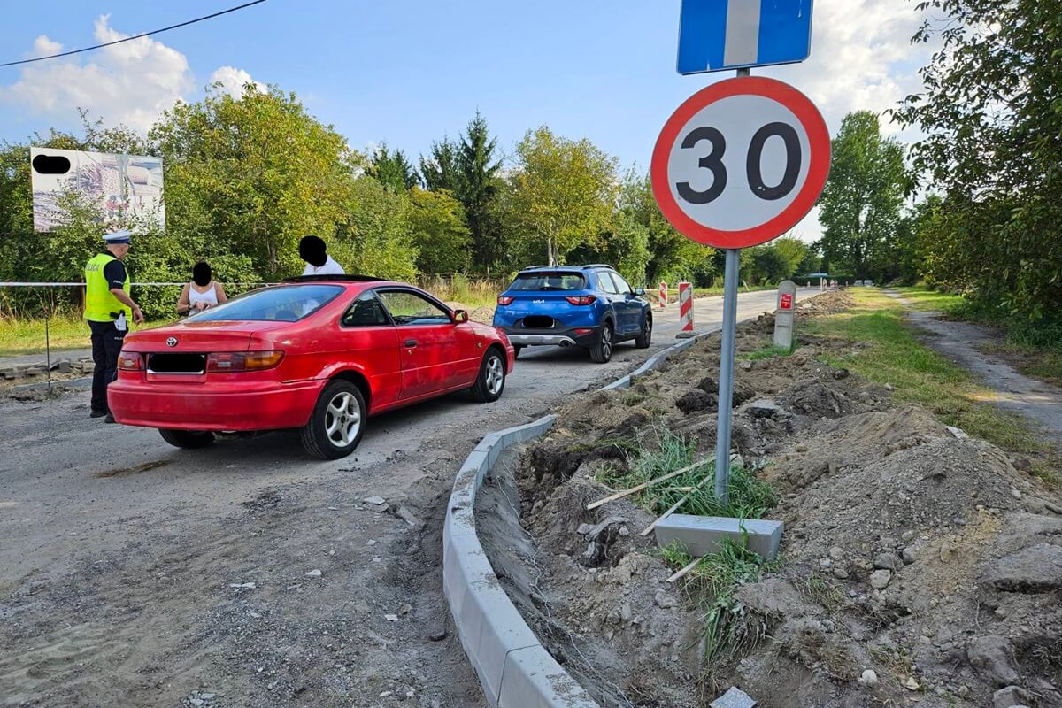 Zderzenie toyoty z kią na al. Tysiąclecia