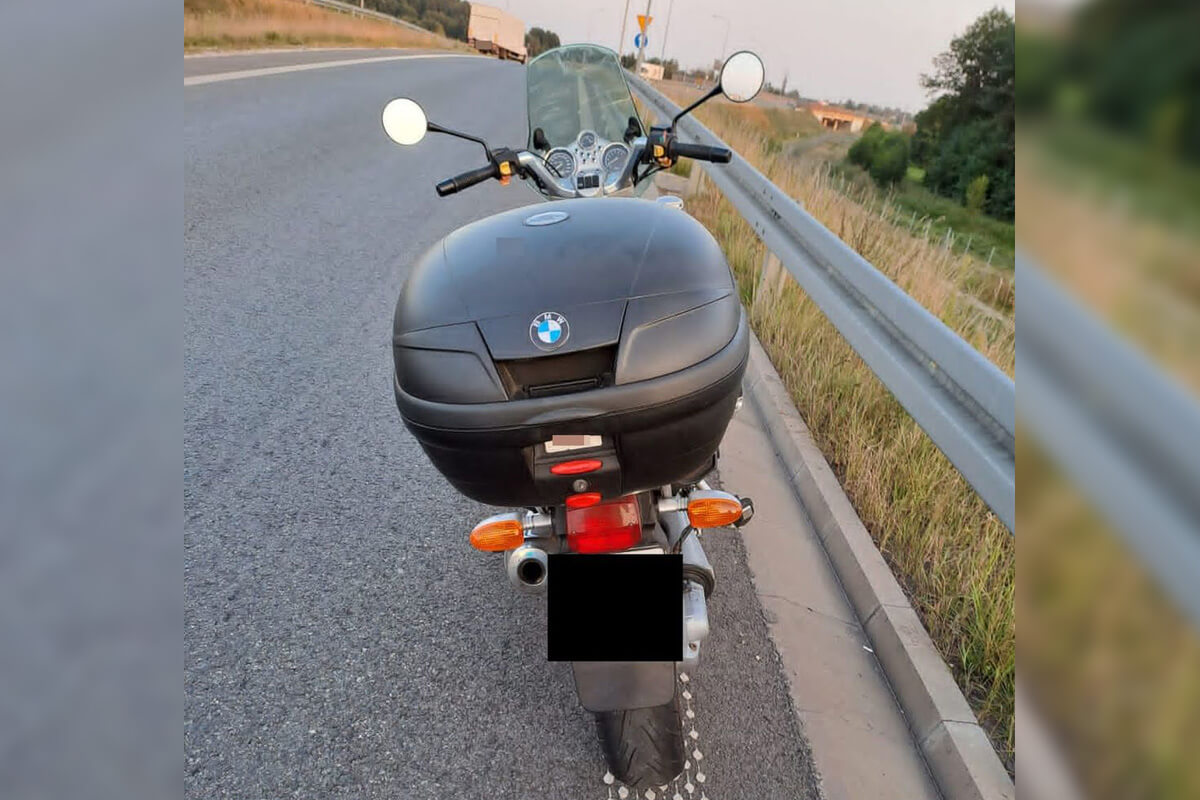 Motocykl bez tablic