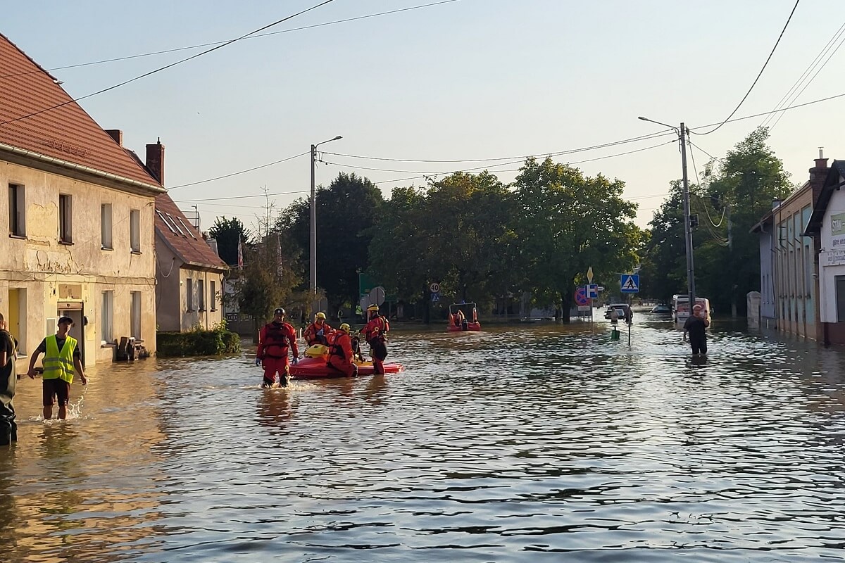 Strażacy z Lubelszczyzny wspierają działania przeciwpowodziowe na Opolszczyźnie