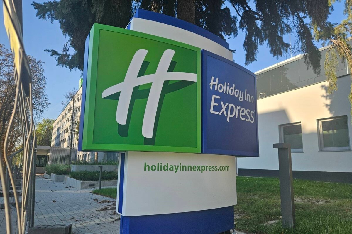 Hotel Holiday Inn Express Lublin przy ul. Spadochroniarzy (dawniej Hotel Huzar)