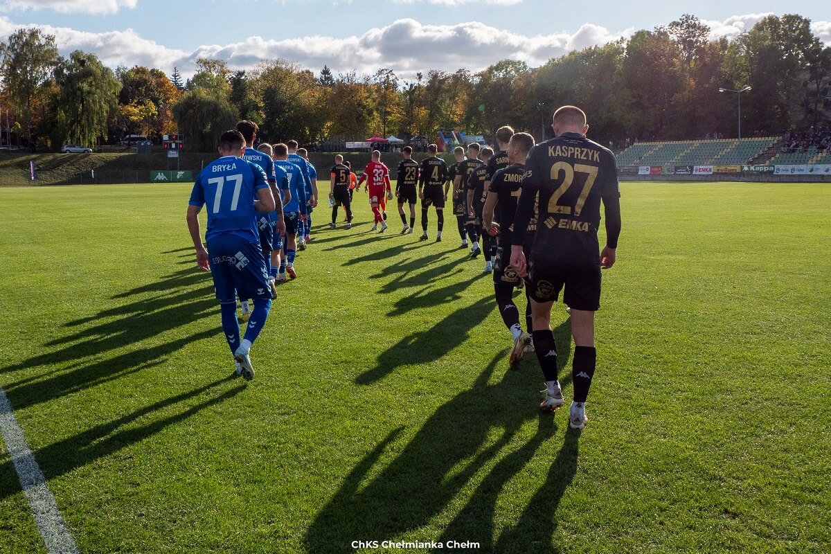 Chełmianka Sandecja, piłkarze, boisko