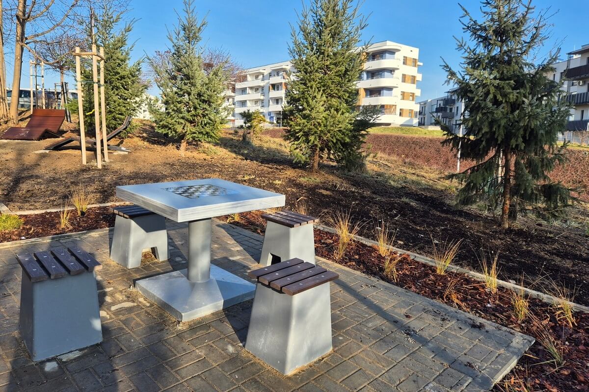 Nowe zielone przestrzenie w Lublinie. Miejsca do relaksu i spotkań 3 Gaj nad Skarpą na ul. Cyprysowej