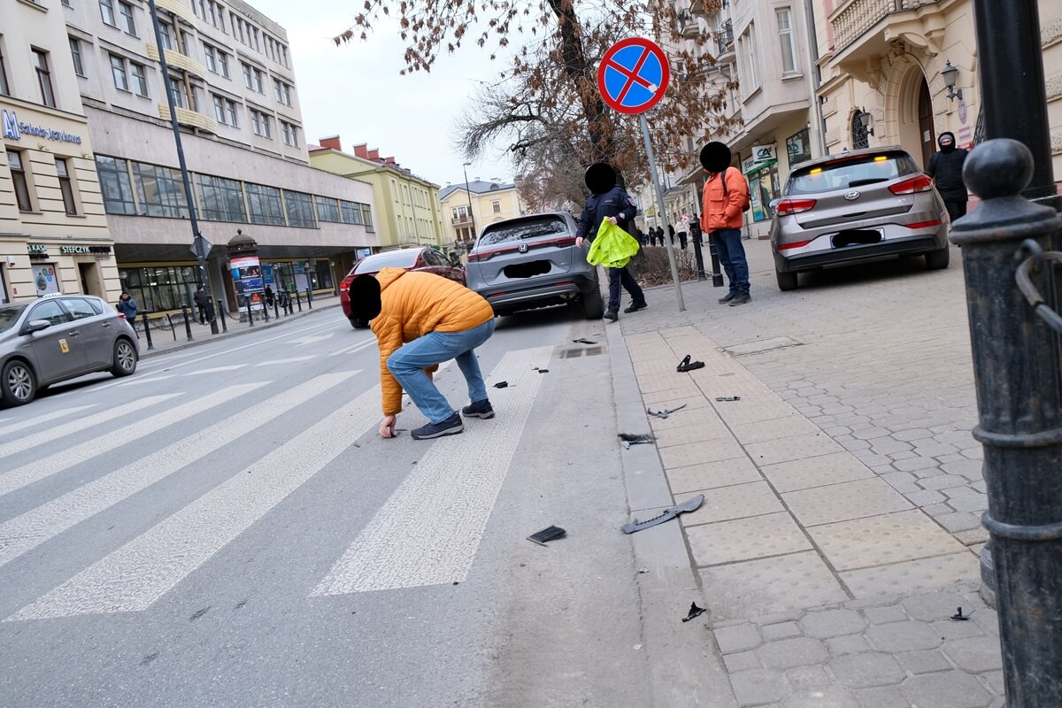Kierowca hondy uderzył w bok trolejbusu na Krakowskim Przedmieściu w Lublinie