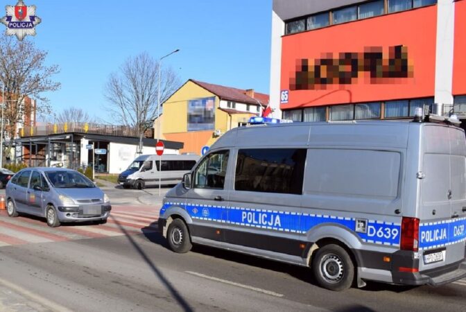 Potrącenie dziewczyny na pasach