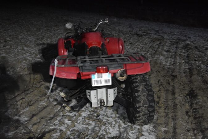 Quad, którym podróżowali mężczyźni