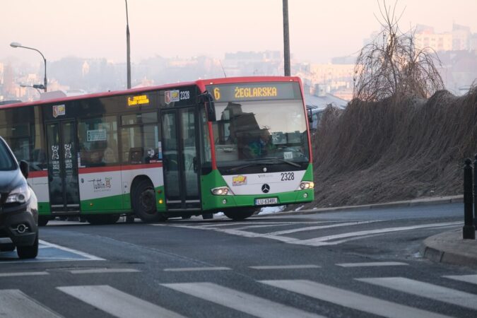 Autobus na linii nr 6
