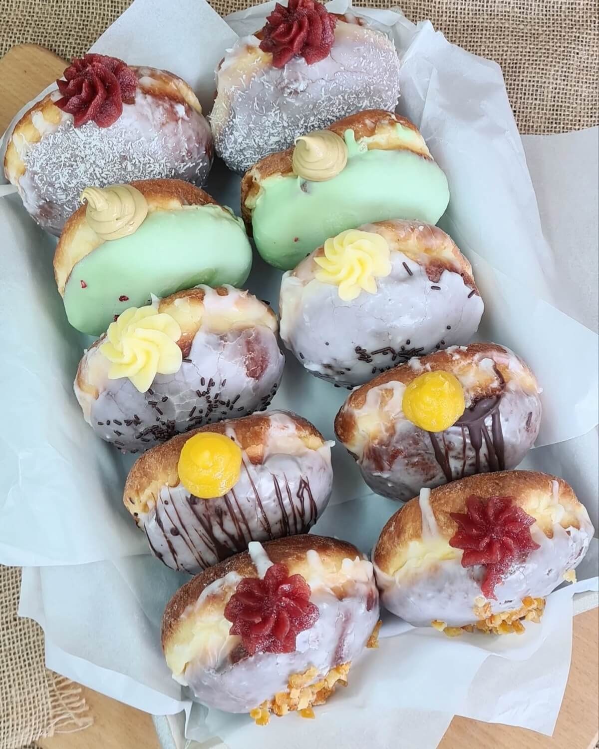 Tłusty czwartek 2025. Sprawdź, gdzie dostaniesz oryginalne pączki w Lublinie! Nasze zestawienie - ceny 9 Pączki w piekarni i cukierni Mielnik