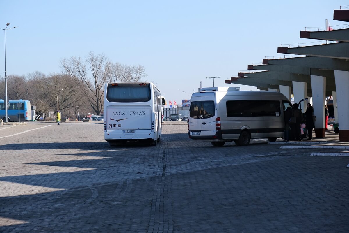 Zaskakujący zwrot akcji w sprawie wygaszenia starego dworca PKS w Lublinie. Lubelskie Dworce zmieniają zdanie 3 Regionalni przewoźnicy na dworcu PKS przy al. Tysiąclecia w Lublinie