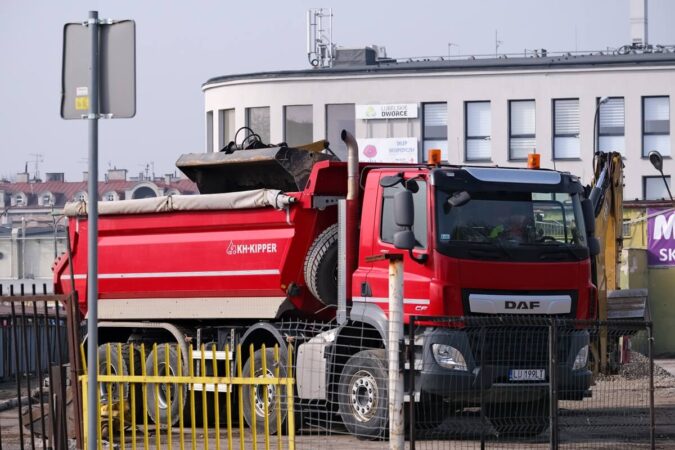 Równanie terenu po placu targowiska przy ul. Ruskiej w Lublinie